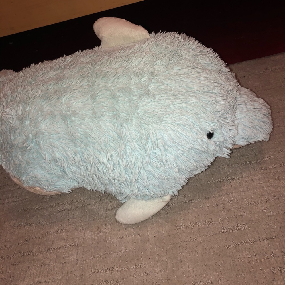 Dolphin Pillow pet